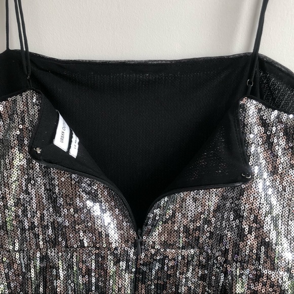 Urban Oufitters Jenny silver sequin mini dress - Picture 5 of 11